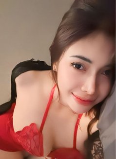 Lin - adult performer in Kuala Lumpur Photo 3 of 5