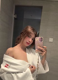 Lin - escort in Kuala Lumpur Photo 2 of 3