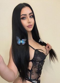 Lin - escort in Abu Dhabi Photo 5 of 6