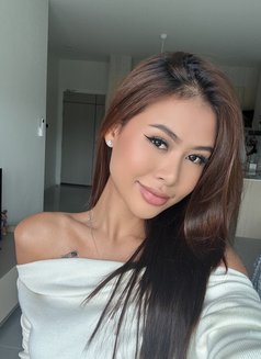 Lin - escort in Phuket Photo 2 of 7