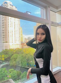 Lin - Transsexual escort in Bangkok Photo 10 of 12