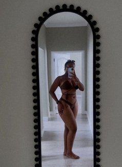 Lin Trizah - escort in Doha Photo 3 of 3