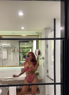 Lina - escort in Dubai Photo 3 of 4