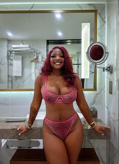 Lina - escort in Dubai Photo 4 of 4