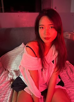 Lina - escort in Bangkok Photo 4 of 5