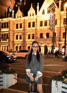 Lina - escort in Hong Kong Photo 4 of 6