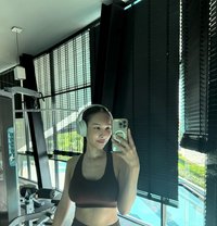 Lina - escort in Bangkok Photo 4 of 9
