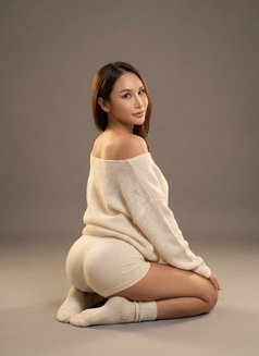 Lina - escort in Phuket Photo 2 of 12