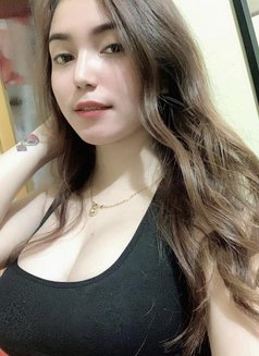 Lina - escort in Abu Dhabi Photo 5 of 5