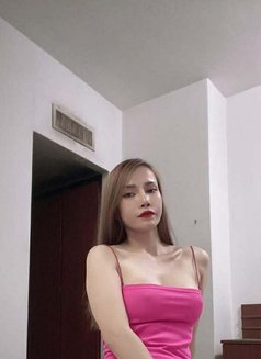 Lina - escort in Al Juffair Photo 2 of 5