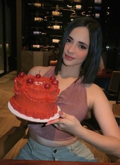 Lina - masseuse in Muscat Photo 2 of 7