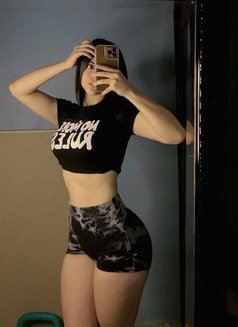 Lina - masseuse in Muscat Photo 6 of 7