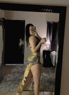 Lina - masseuse in Muscat Photo 2 of 7