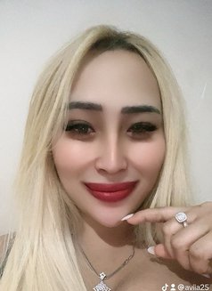 Lina From Indonesia - puta in İstanbul Photo 7 of 8