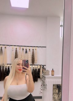 Lina From Indonesia - puta in İstanbul Photo 8 of 8