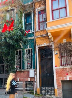 Lyona From Indonesia - escort in İstanbul Photo 10 of 10