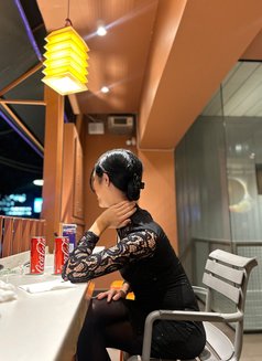 Lina - Transsexual escort agency in Bangalore Photo 14 of 14