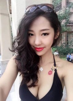 Lina - escort in Guangzhou Photo 4 of 4