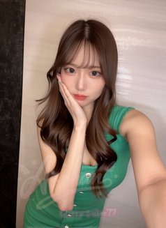 Lina - puta in Osaka Photo 3 of 4