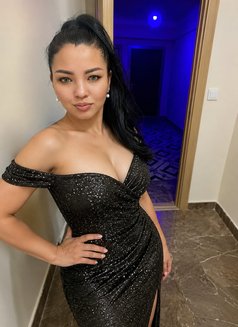 Lina - escort in Riyadh Photo 4 of 5
