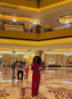 Lina - escort in Abu Dhabi Photo 10 of 10