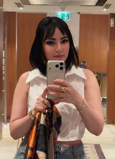 Lina - escort in Dubai Photo 1 of 6