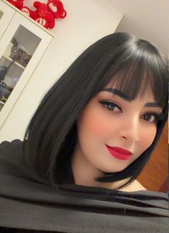 Lina - escort in Dubai Photo 3 of 6
