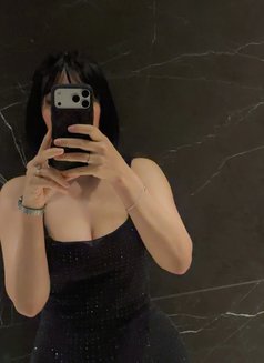 Lina - escort in Dubai Photo 3 of 7