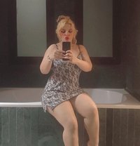 Lina - escort in Riyadh