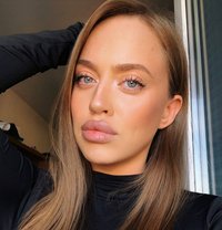 Lina - escort in Beirut