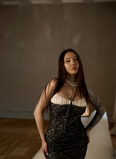 Lina Muse - puta in Dubai Photo 7 of 11