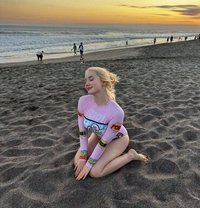 Lina - escort in Ajmān