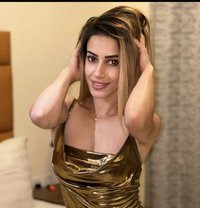 Lina - puta in Muscat Photo 1 of 5