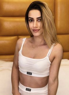 Lina - puta in Muscat Photo 2 of 5