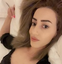 Lina - escort in Muscat