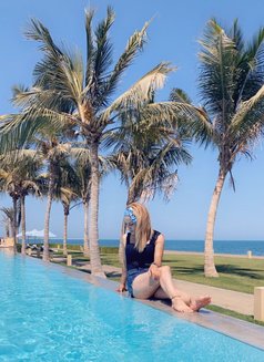 Lina - escort in Muscat Photo 1 of 7