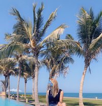 Lina - puta in Muscat