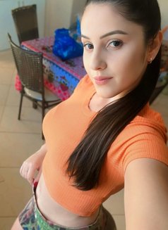 Lina - Acompañantes masculino in Abu Dhabi Photo 3 of 6