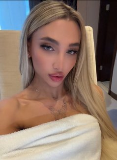 Lina Russian Girl - Transsexual escort in Riyadh Photo 8 of 11