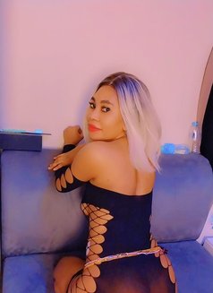 Lina - escort in Riyadh Photo 1 of 7