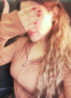 Lina - escort in Jeddah Photo 1 of 8
