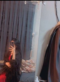 Lina - escort in Jeddah Photo 7 of 8