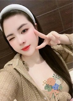 Lina - escort in Jeddah Photo 3 of 5