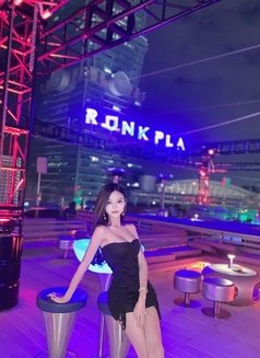 Lina - escort in Bangkok Photo 3 of 5