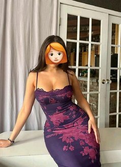 Lina - escort in Doha Photo 1 of 4