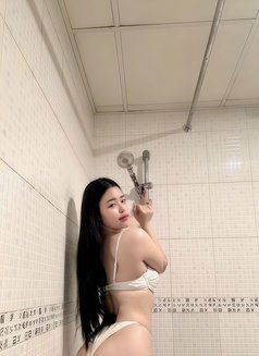 Lina - escort in Dubai Photo 5 of 6