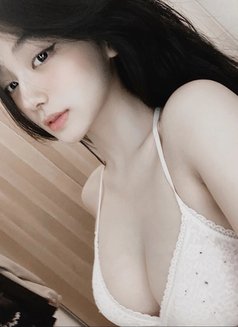 Lina - puta in Yanbu Photo 1 of 6