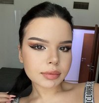 Lina18y, Sexy Teen - puta in Dubai