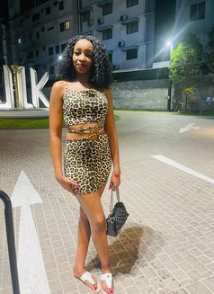 Linah lyn - puta in Nairobi Photo 7 of 10