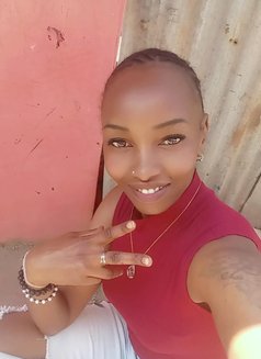 Linah lyn - puta in Nairobi Photo 8 of 8